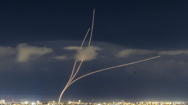 Consommation massive des stocks de missiles intercepteurs