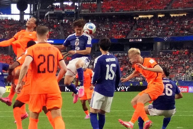 Un scénario de fin de film : la tête de Kamada scelle le match nul