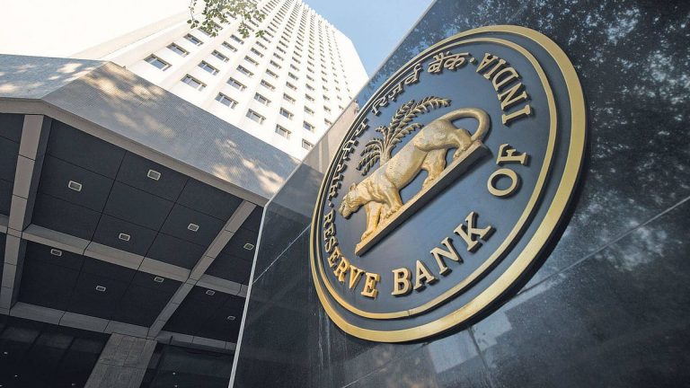 Les pressions inflationnistes freinent les baisses de taux