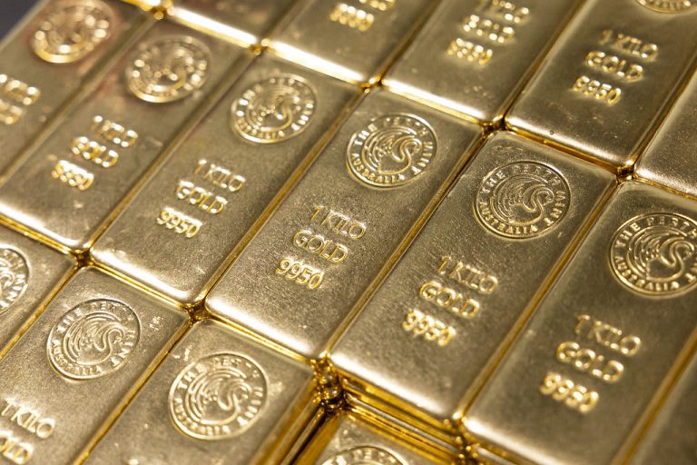 L'inflation et la politique de la Fed pèsent sur le métal jaune