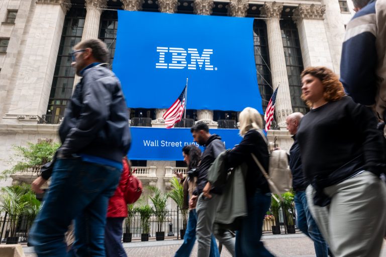 Une chute historique pour IBM suite à des résultats décevants
