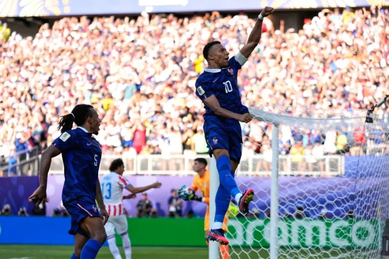 L'escalade de tensions dans le match paraguayen-français