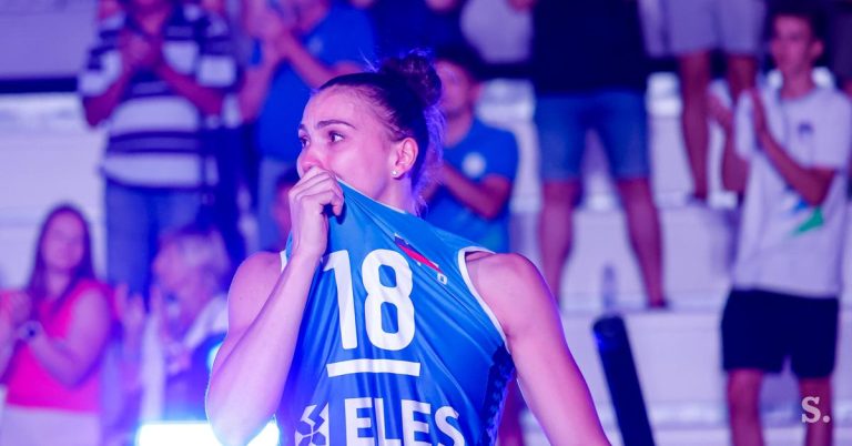 Un début de match dominé par les Slovènes