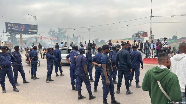 Ndayishimiye tente une médiation dans une RDC en proie à une crise politique profonde