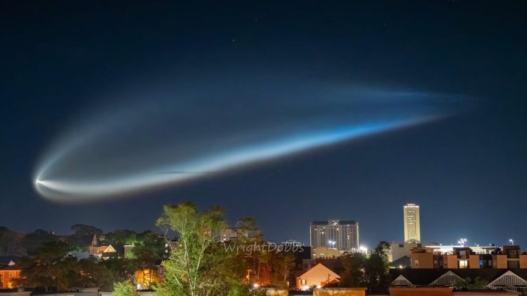 Le déploiement de la mission Starlink 15-14 à Vandenberg