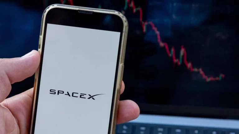 La chute des actions SpaceX ébranle la fortune d'Elon Musk