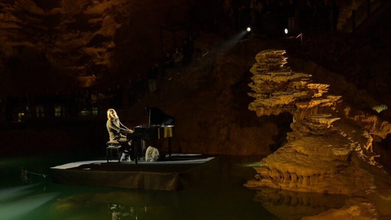 Marco Poingt donne trois concerts intimistes au gouffre de Padirac