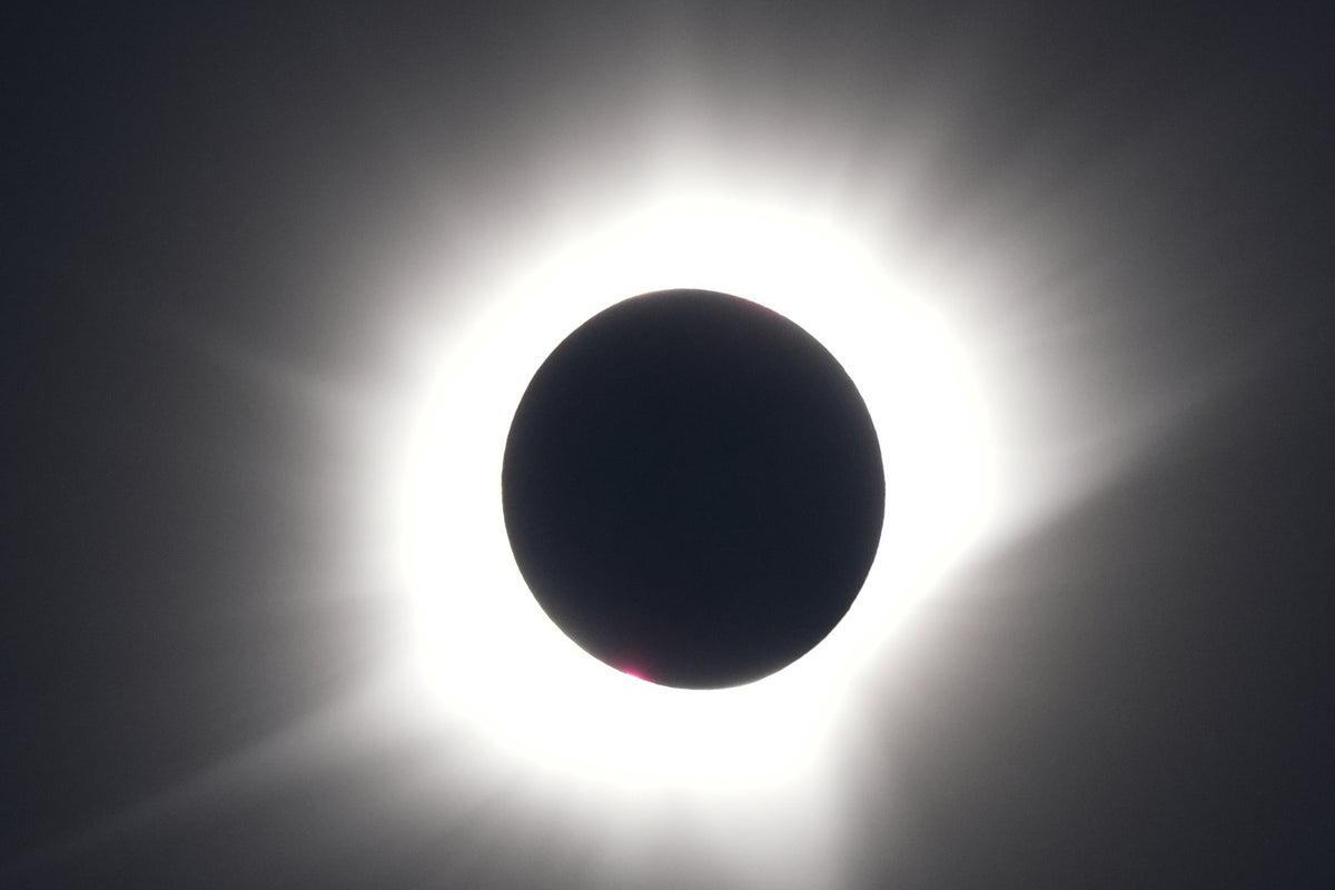 Éclipse Solaire : Des Millions d'Européens Observent le Phénomène