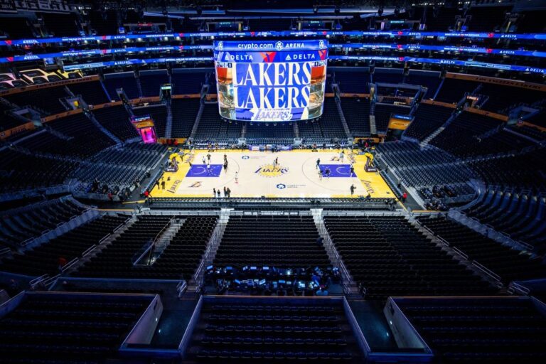 Bob Iger et Josh Kushner rachètent les Los Angeles Lakers pour 12,5 milliards