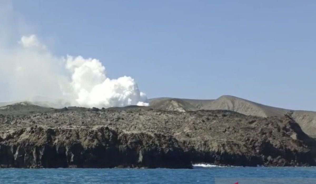 Gunung Anak Krakatau : Le PVMBG enregistre vingt éruptions le 17 août 2026