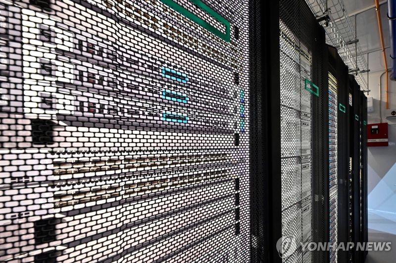 "구글ㆍMS 등 4대 빅테크 AI 투자, 1조달러 넘어"