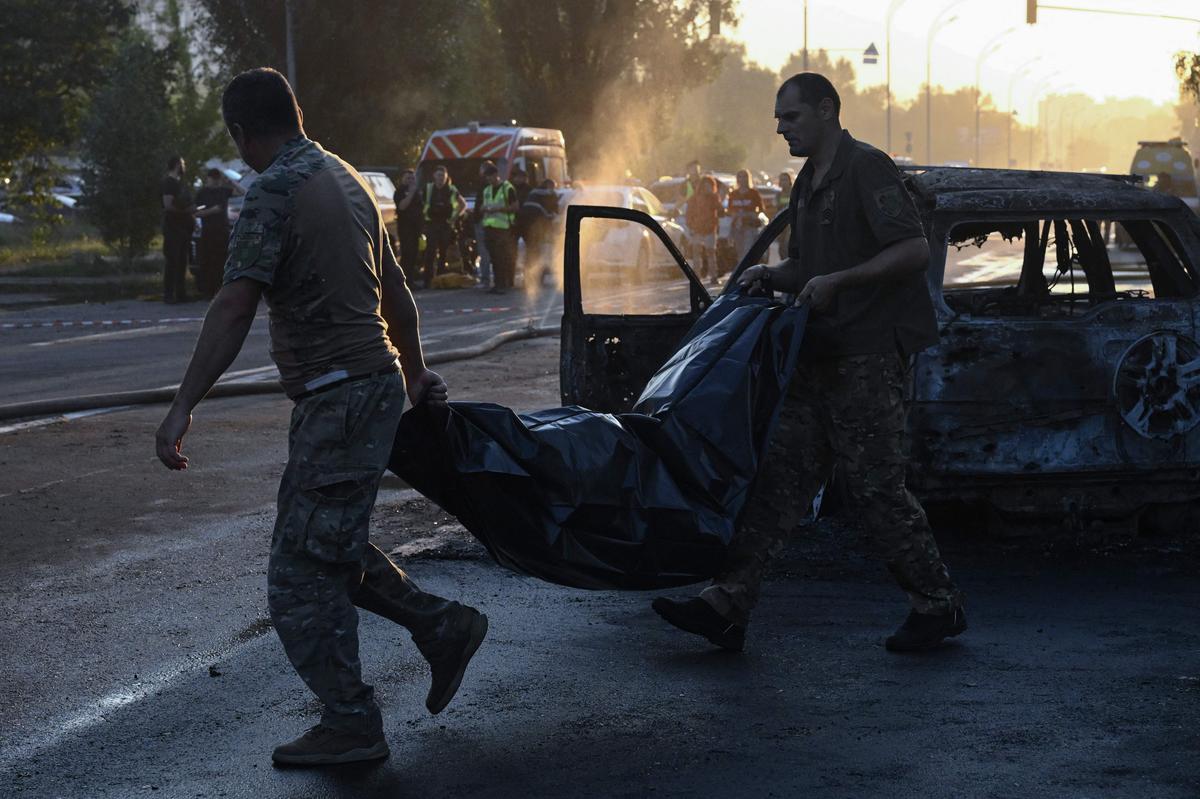Kiev : Neuf Morts dans une Attaque de Missiles Balistiques Russes