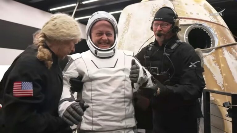 Mike Fincke prend sa retraite de la NASA après un retour sur Terre précipité