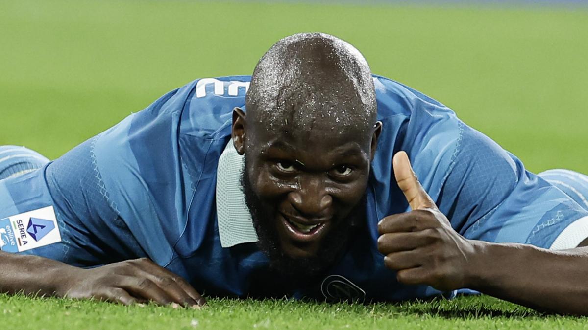 Romelu Lukaku Quitte le Napoli pour le Fenerbahçe après un Accord Total