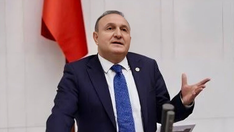 Ömer Karakaş démissionne de l'İYİ Parti et réduit son Groupe au Parlement