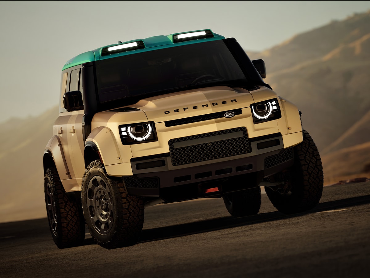 Land Rover dévoile le Defender Dakar homologué route avec 626 ch