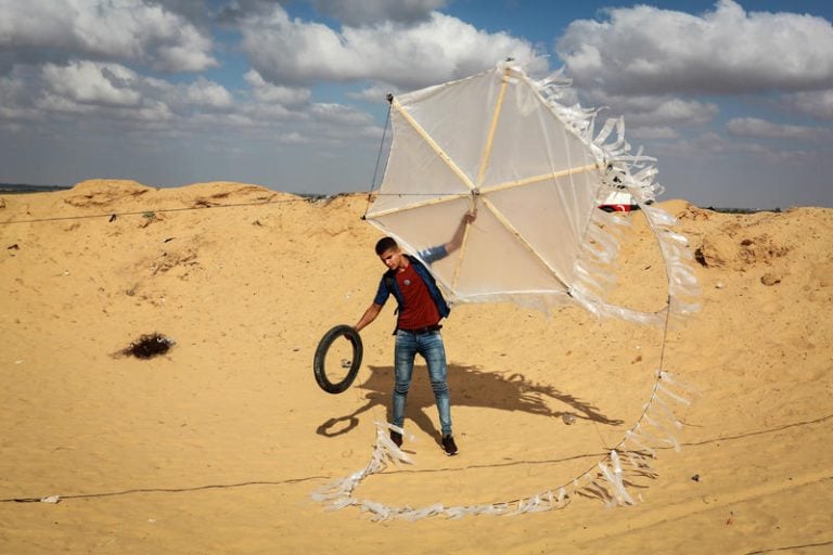 Des Engins Volants Découverts Près de Nahal Oz et Be'eri dans le Néguev
