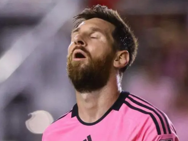 Lionel Messi Suspend Sa Carrière Après Le Décès De Son Père Jorge Messi