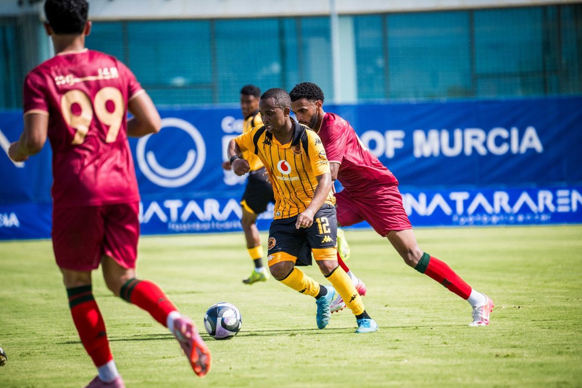 Kaizer Chiefs : Nkosingiphile Ngcobo Ambitieux Après Son Stage En Espagne