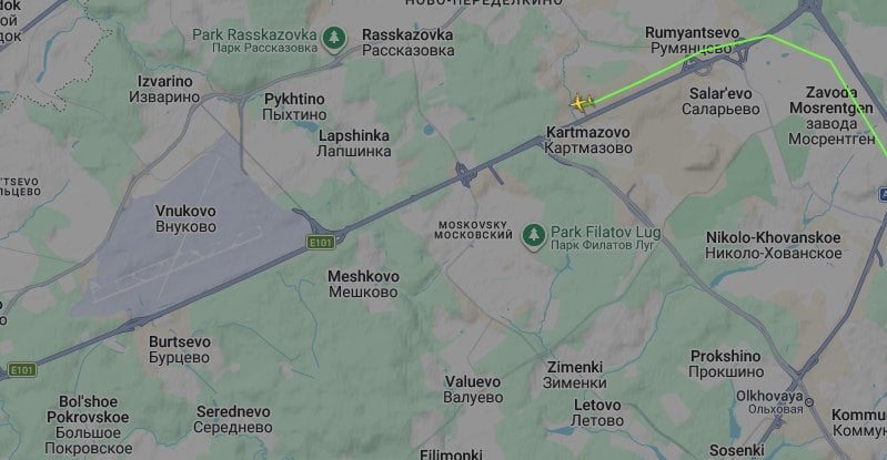Un avion militaire américain atterrit à Moscou après un vol depuis la Lettonie
