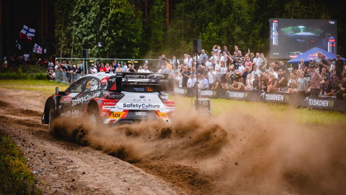 Sébastien Ogier Hospitalisé Après un Accident au Rallye de Finlande