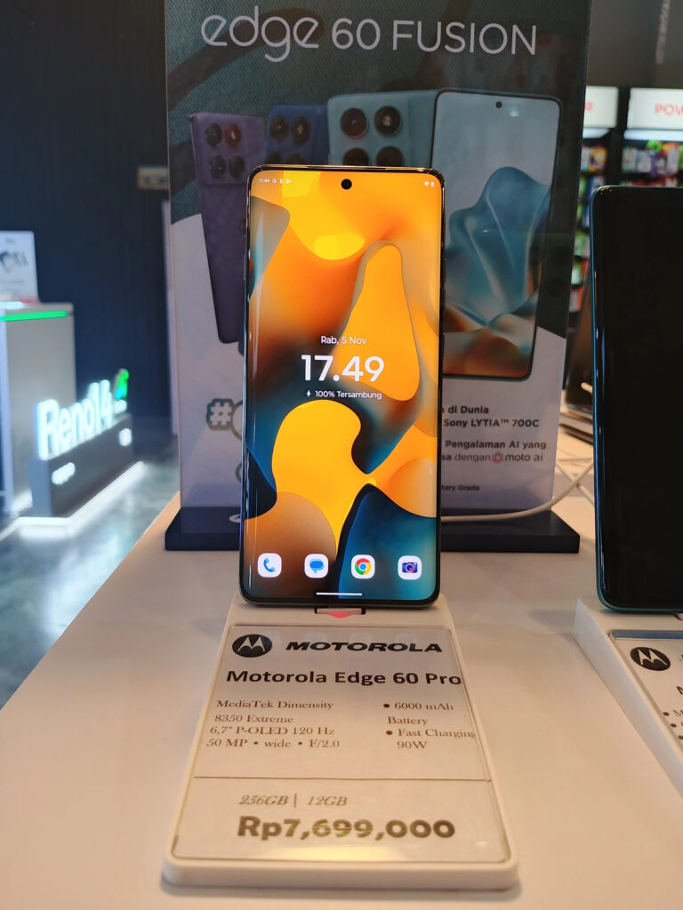 Motorola's Edge 60 Drops to ¥44,000; Foldable Razr Fold Also Sees Steep Discounts Shortly After Launch