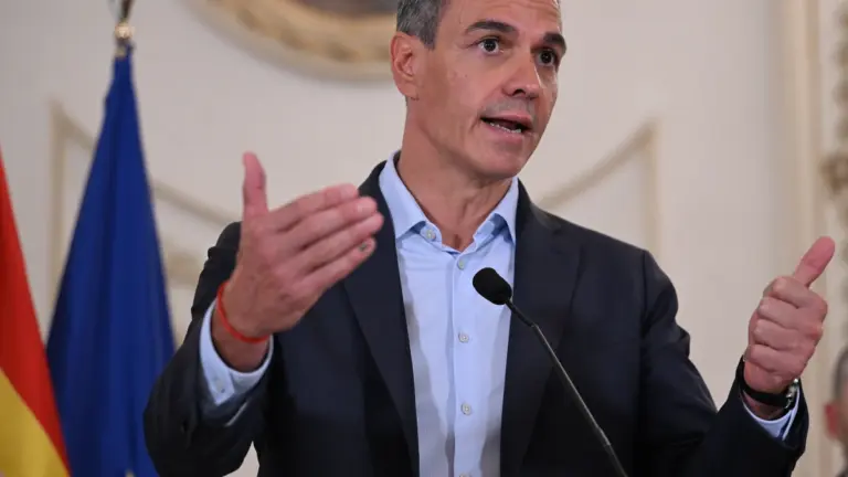 Spanien reagiert mit eigenen Grenzkontrollen auf Italiens Weigerung, die wegen der Ceuta-Migrationskrise eingeführten
