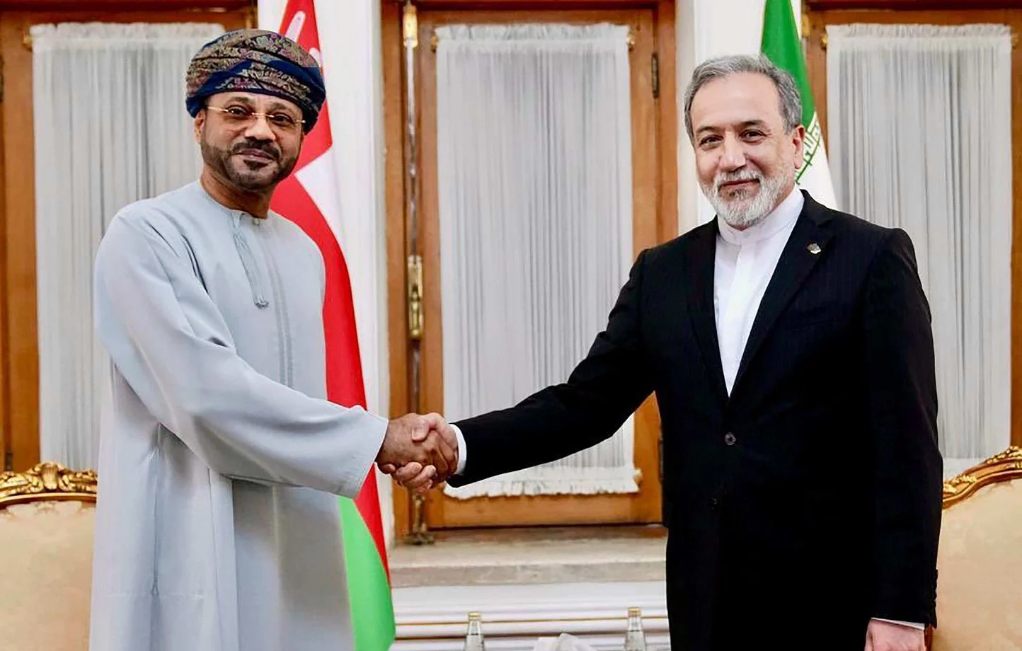 Iran et Oman négocient un couloir maritime temporaire dans le détroit d'Ormuz