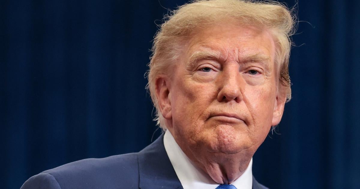 Donald Trump assiste à la remise de la Médaille d’honneur spatiale du Congrès à l’équipage d’Artemis II au Centre spatial
