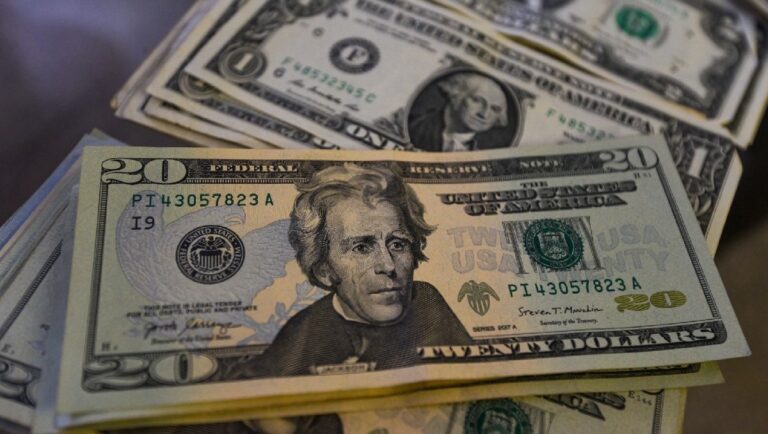 Precio del dólar HOY martes 11 de agosto de 2026: Peso mexicano toma impulso previo a inflación en EU