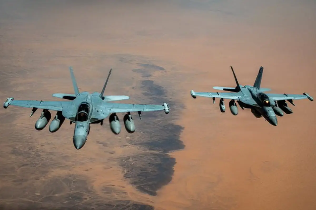 États-Unis : frappes contre deux lanceurs iraniens sur l'île de Larak