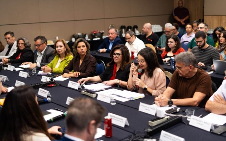 Comando Nacional dos Bancários Rejette L'Offre Salariale De La Fenaban