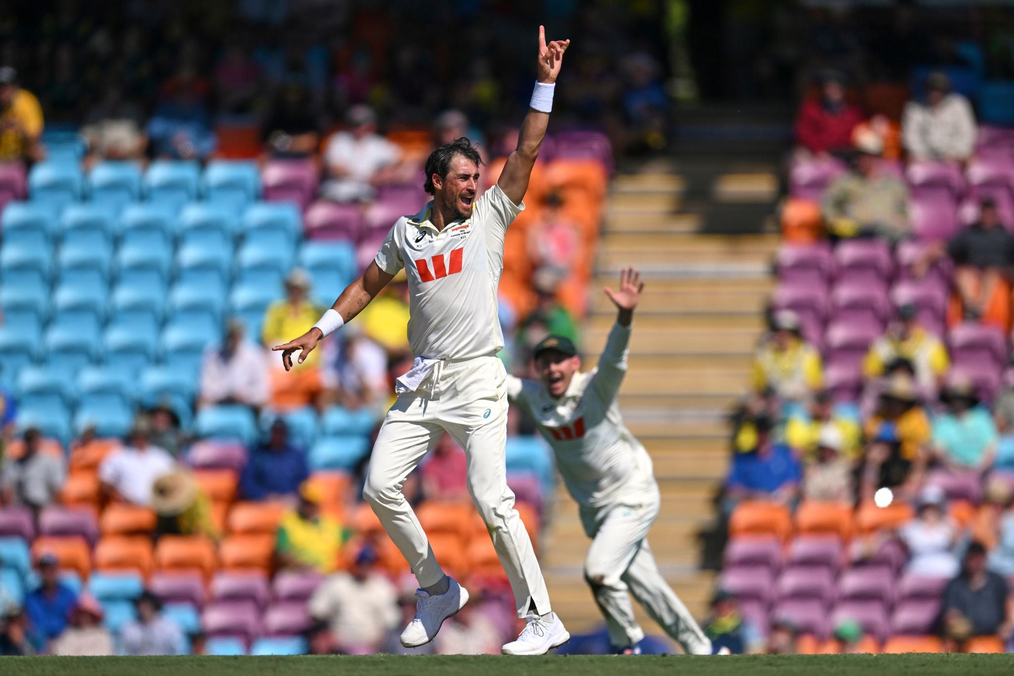 Australie bat le Bangladesh grâce à dix wickets de Mitchell Starc
