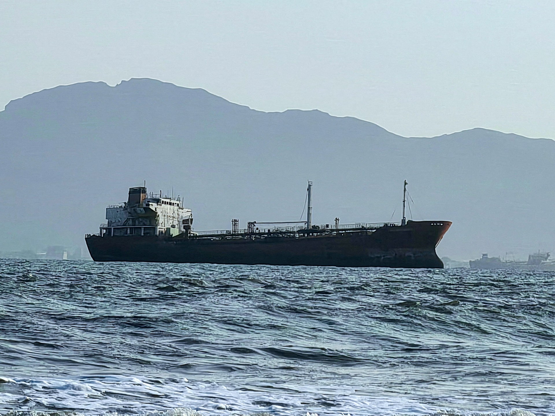 Houthis Revendiquent Des Attaques Contre Deux Pétroliers Saoudiens