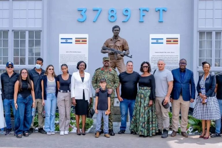 L'Ouganda Inaugure un Monument à Yonatan « Yoni » Netanyahu à Entebbe