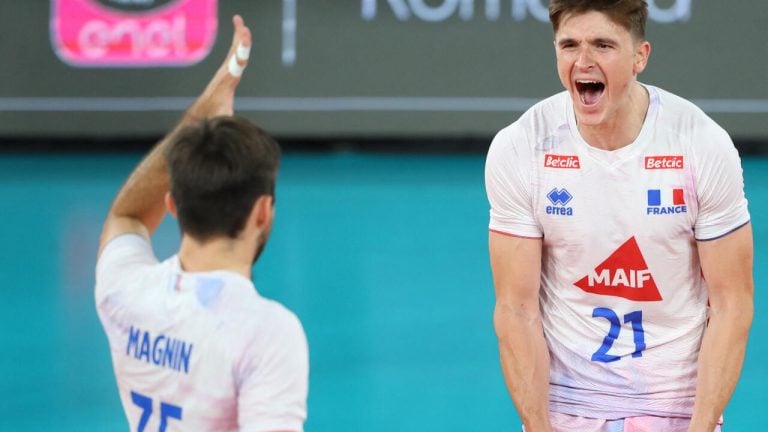 France et Slovénie se Qualifient pour les Demi-Finales de l'Euro de Volley