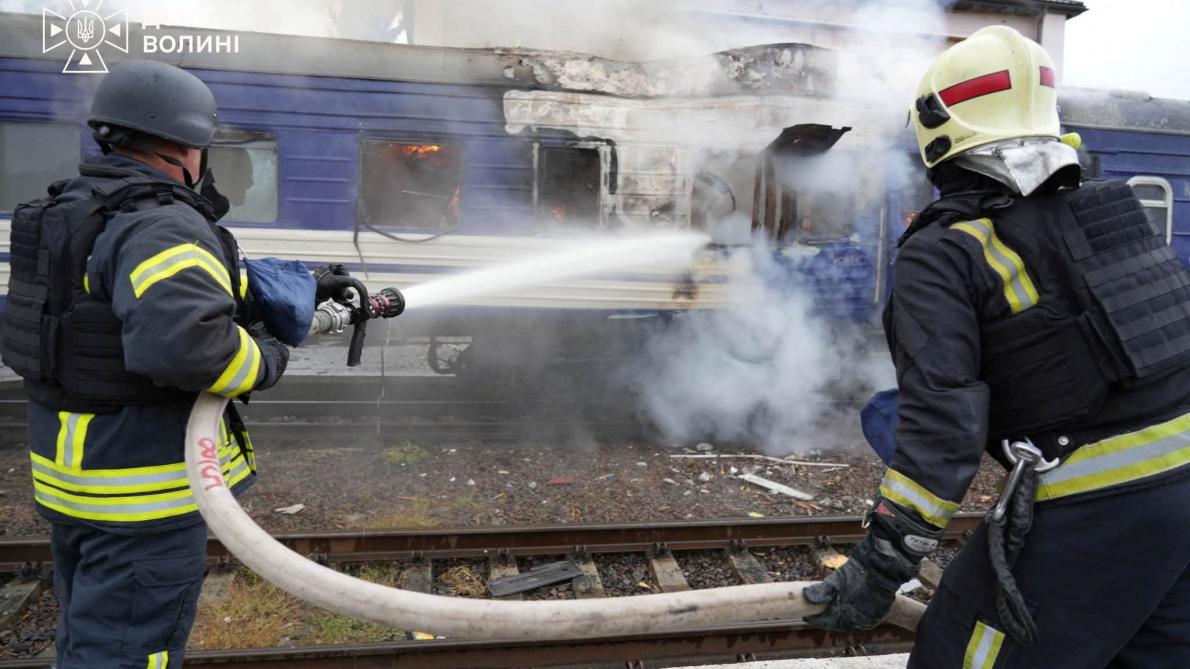 Frappes russes : un train Kiev-Varsovie touché près de la Pologne