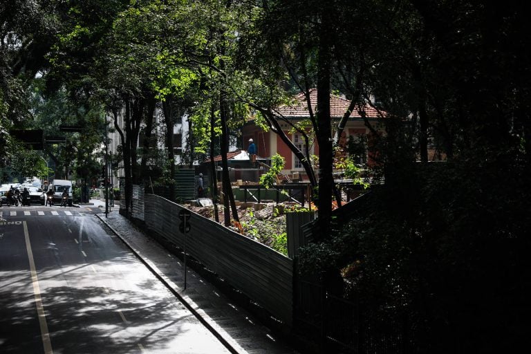 Parc Trianon : Le Chantier Du Restaurant Suspendu Par Le Ministère Public