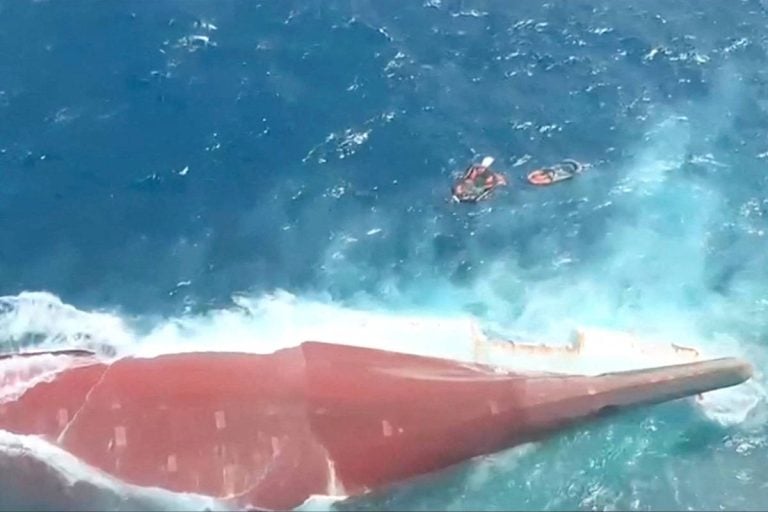 Naufrage en Indonésie : six morts et 129 disparus recherchés en mer