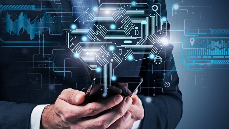 Pensée critique et éducation humaniste : atouts face à l'IA d'ici 2030