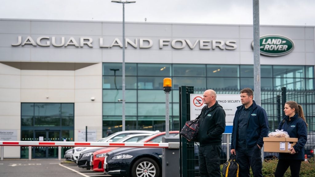 Jaguar Land Rover supprime 4 000 postes pour réduire ses coûts