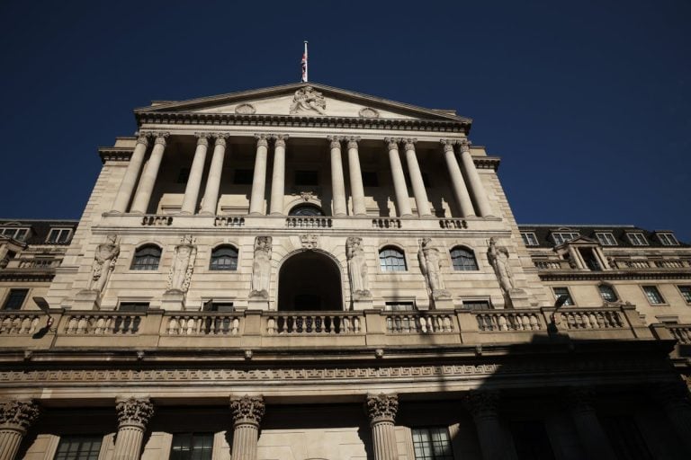 Banque d'Angleterre: maintien des taux à 3,75% face à l'inflation