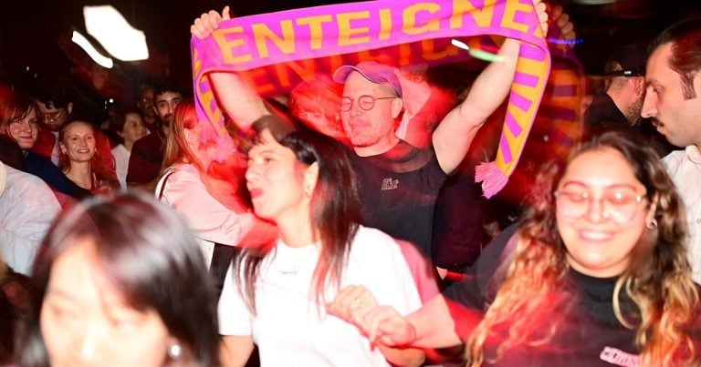 Berlin : Die Linke remporte les élections et exige des expropriations