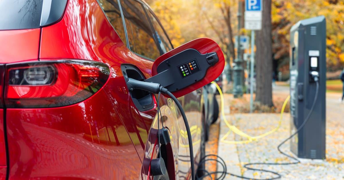 Carburant: les recherches de voitures électriques d'occasion ont bondi de plus de 200% depuis le début du conflit au