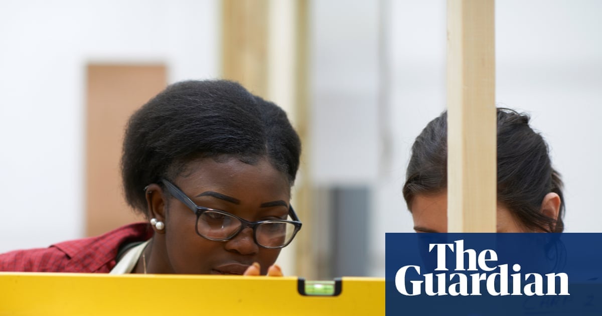 Angleterre : De Nouvelles Options Professionnelles Pour Les Collégiens Dès 2029