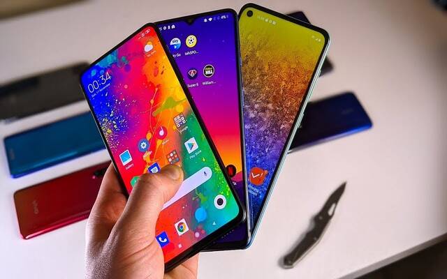 Égypte : les prix des téléphones bondissent jusqu'à 78 % malgré la production locale