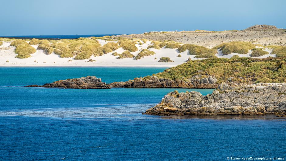 En la imagen se observa una vista panorámica de las Islas Malvinas