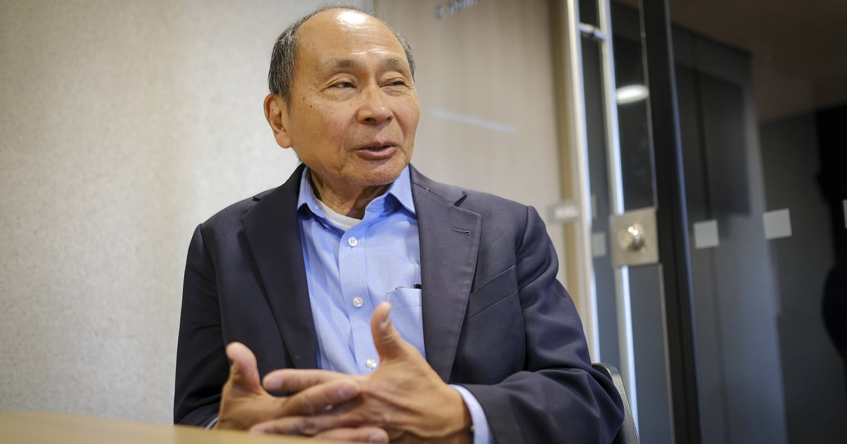 Francis Fukuyama Cite la Victoire de Magyar Péter Comme Modèle Démocratique