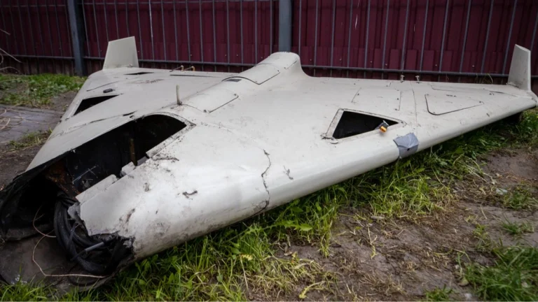 Kyiv visée par des attaques de drones : neuf blessés et des dégâts matériels