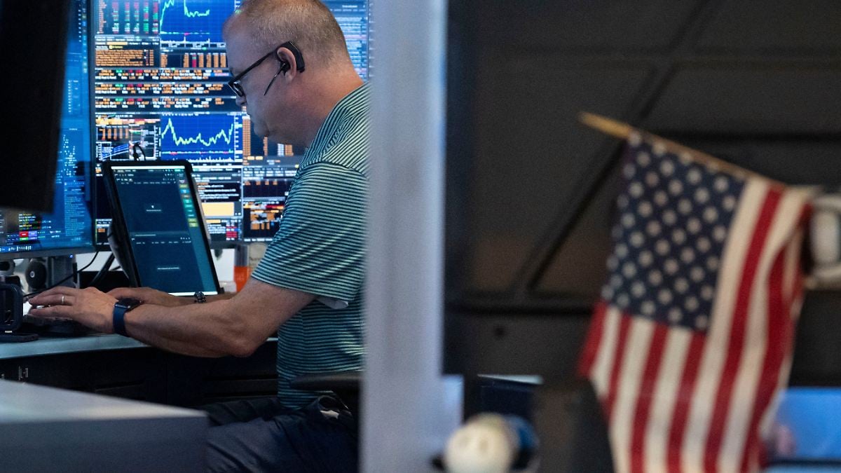 Wall Street en baisse sous le poids du pétrole et des craintes sur les taux